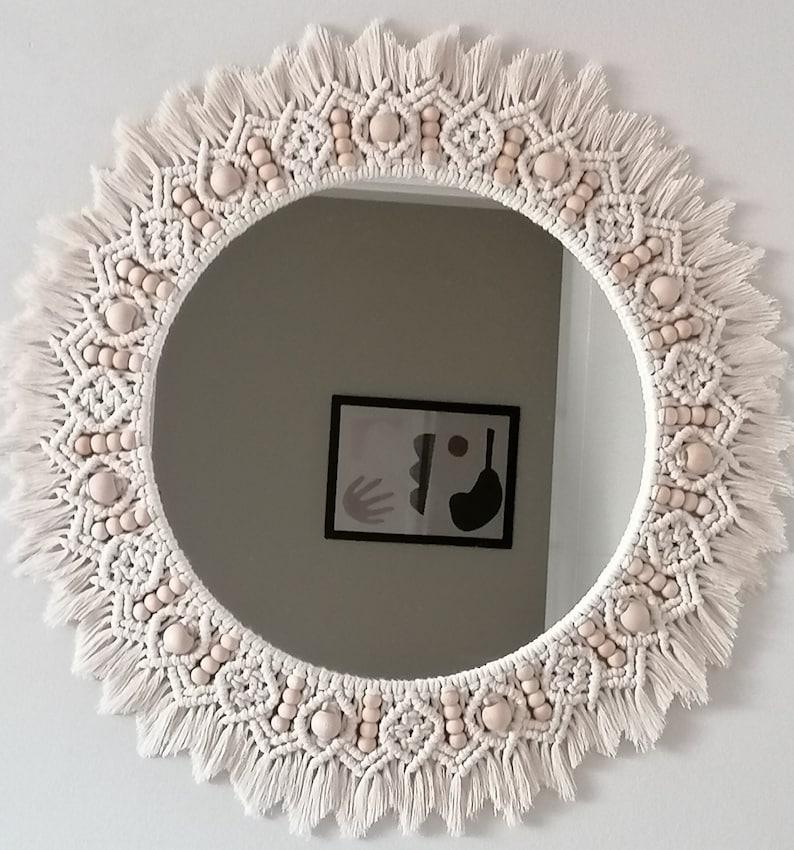 HarmonyKnotReflex - Macrame mirror with wooden beads - KnittsKnotts