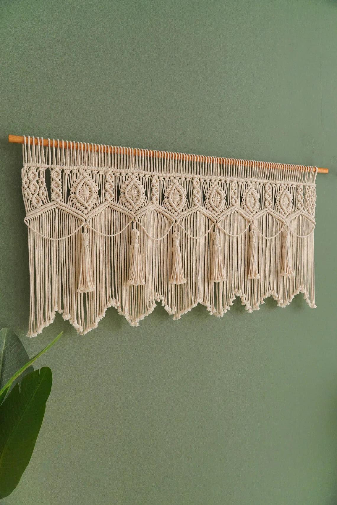 Dreamcatcher Elegance - Macramé Window Tapestry - KnittsKnotts